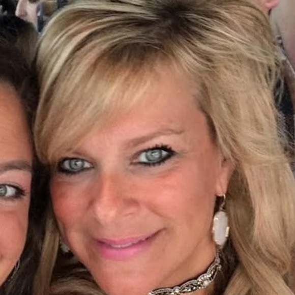 Meet your Posher, Linda - Picture 1 of 1